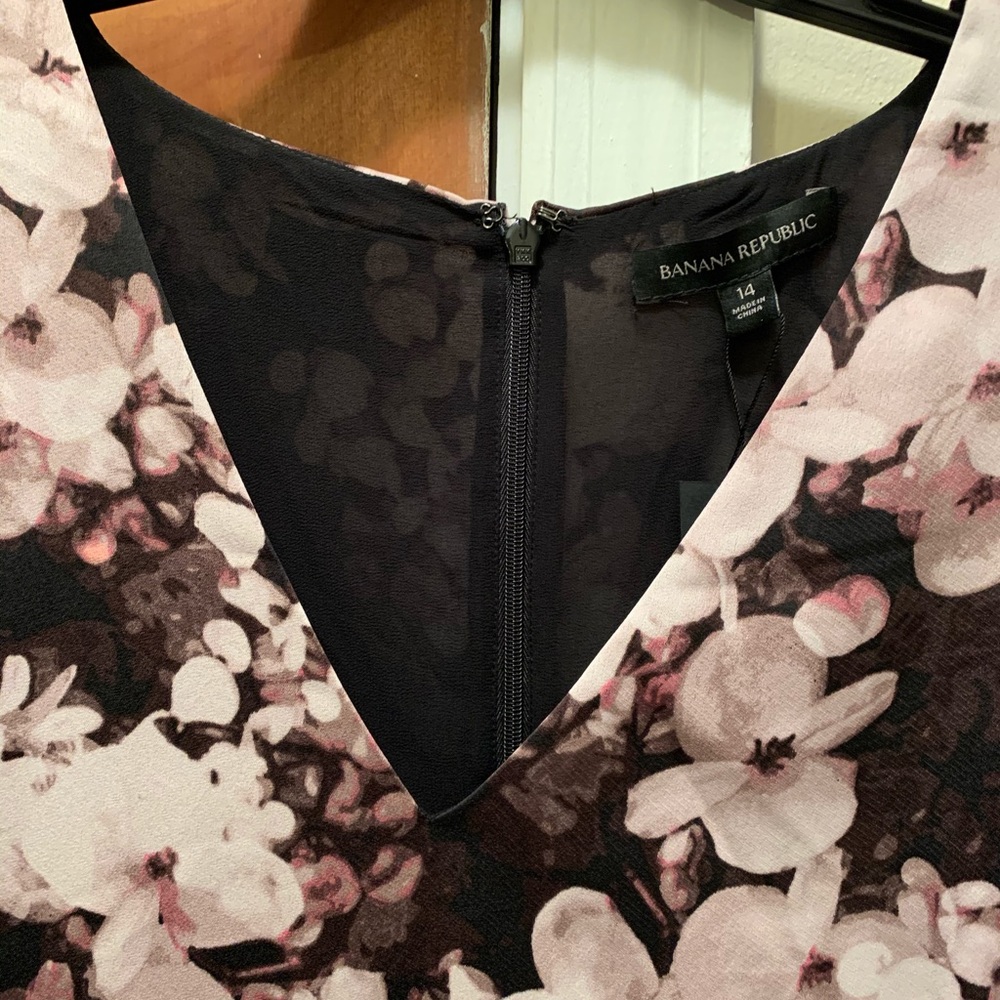 Dress - Picture 3 of 4
